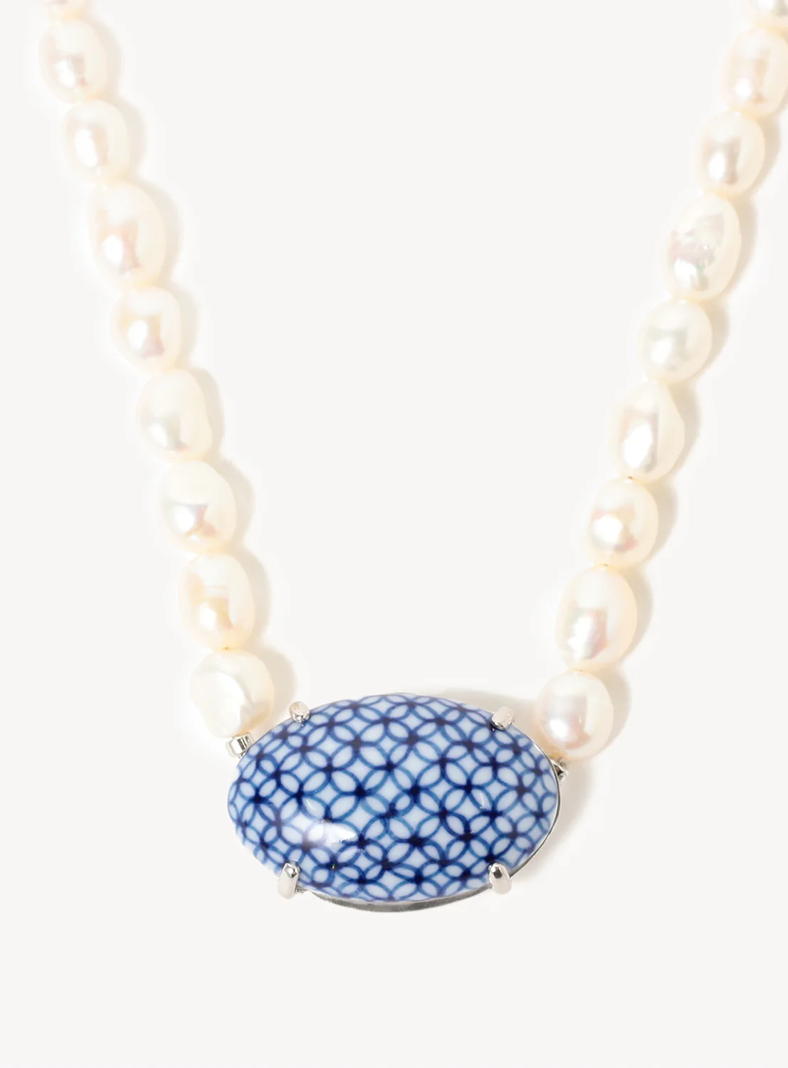 Arita Ware Motif Pearl Long Necklace