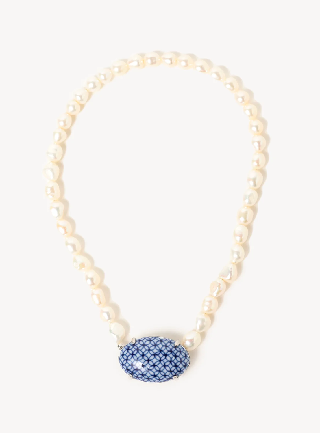 Arita Ware Motif Pearl Short Necklace