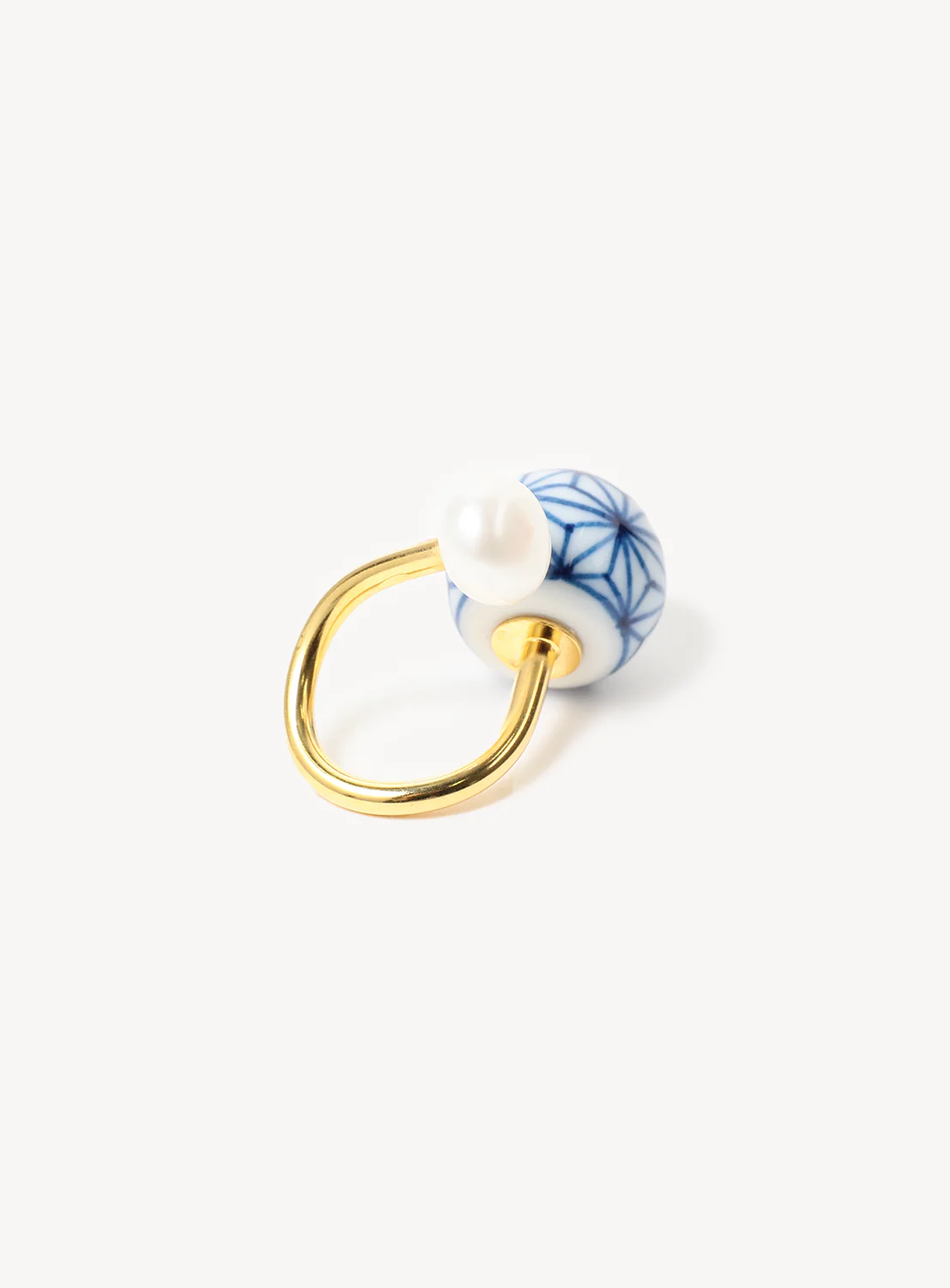 Arita Ware Motif Leaf Pearl Ring