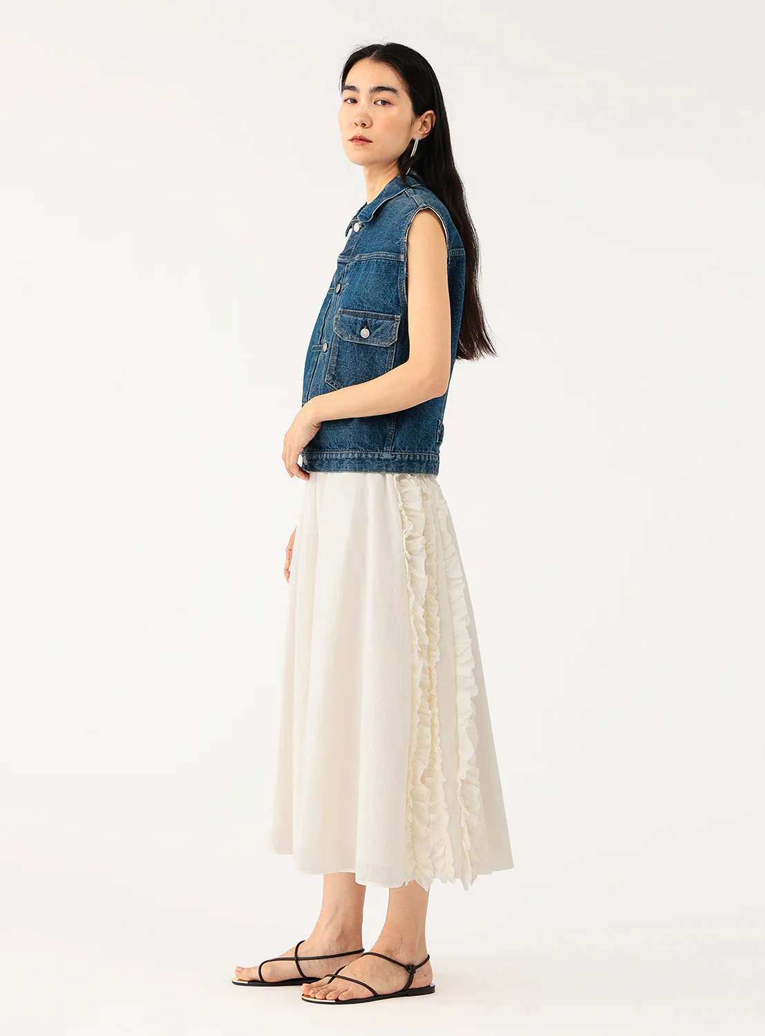 Dobby Ruffle Skirt