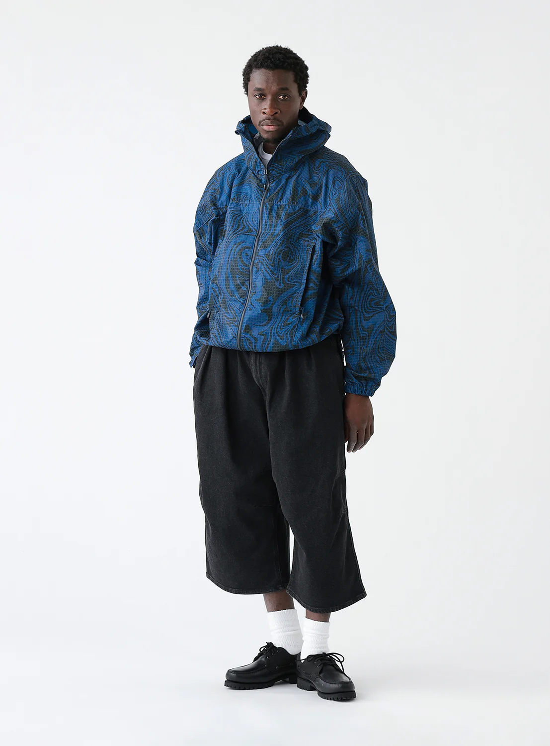 Quarter-Length Denim Webbing Pants