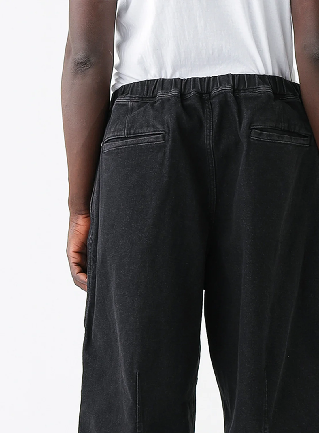 Quarter-Length Denim Webbing Pants